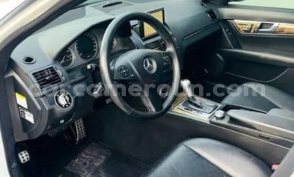 Acheter Import Voiture Mercedes‒Benz 250 Blanc à Yaoundé, Central Cameroon Acheter Import Voiture Mercedes‒Benz 250 Blanc à Yaoundé, Central Cameroon