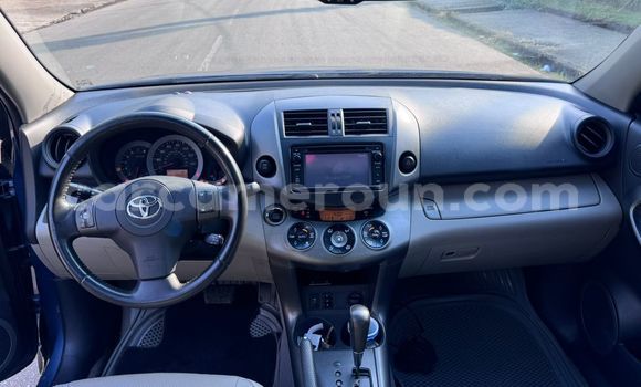 Acheter Occasion Voiture Toyota RAV4 Bleu à Douala, Littoral Cameroon Acheter Occasion Voiture Toyota RAV4 Bleu à Douala, Littoral Cameroon