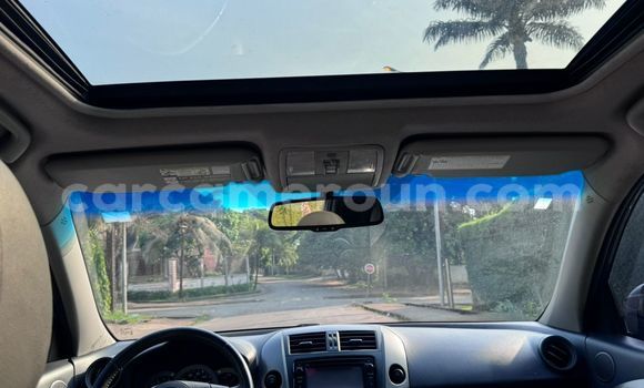 Acheter Occasion Voiture Toyota RAV4 Bleu à Douala, Littoral Cameroon Acheter Occasion Voiture Toyota RAV4 Bleu à Douala, Littoral Cameroon