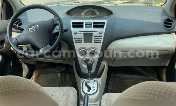 Sayi Na hannu Toyota Belta Blue Mota in Douala a Ƙasar Kamaru Sayi Na hannu Toyota Belta Blue Mota in Douala a Ƙasar Kamaru