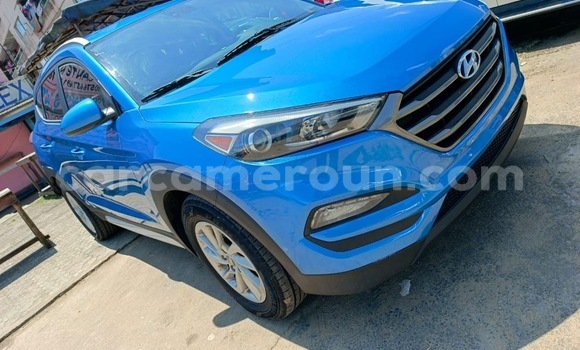 Sayi Sabo Hyundai Tucson Blue Mota in Douala a Ƙasar Kamaru