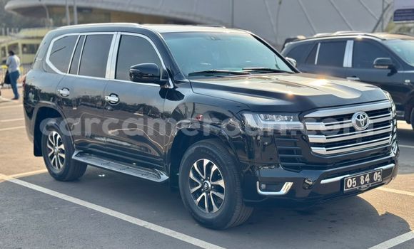 Sayi Imported Toyota Land Cruiser Prado Black Mota in Yaounde a Babban Kamaru Sayi Imported Toyota Land Cruiser Prado Black Mota in Yaounde a Babban Kamaru
