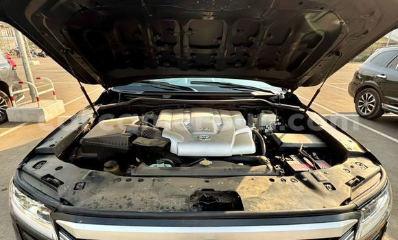 Sayi Imported Toyota Land Cruiser Prado Black Mota in Yaounde a Babban Kamaru Sayi Imported Toyota Land Cruiser Prado Black Mota in Yaounde a Babban Kamaru