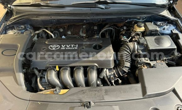 Sayi Na hannu Toyota Avensis Blue Mota in Yaounde a Babban Kamaru Sayi Na hannu Toyota Avensis Blue Mota in Yaounde a Babban Kamaru