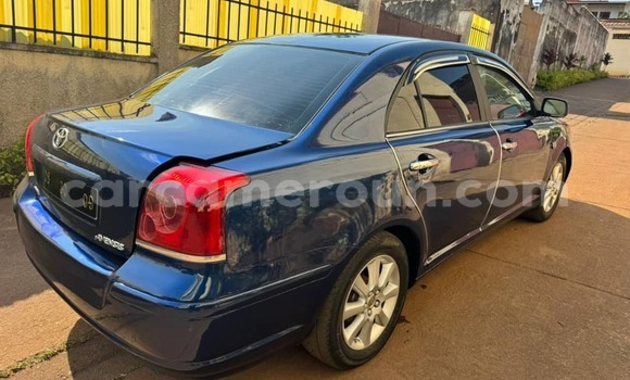 Sayi Na hannu Toyota Avensis Blue Mota in Yaounde a Babban Kamaru Sayi Na hannu Toyota Avensis Blue Mota in Yaounde a Babban Kamaru