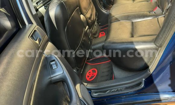 Sayi Na hannu Toyota Avensis Blue Mota in Yaounde a Babban Kamaru Sayi Na hannu Toyota Avensis Blue Mota in Yaounde a Babban Kamaru