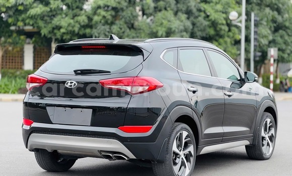 Sayi Sabo Hyundai Tucson Black Mota in Douala a Ƙasar Kamaru Sayi Sabo Hyundai Tucson Black Mota in Douala a Ƙasar Kamaru