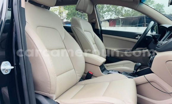 Sayi Sabo Hyundai Tucson Black Mota in Douala a Ƙasar Kamaru Sayi Sabo Hyundai Tucson Black Mota in Douala a Ƙasar Kamaru