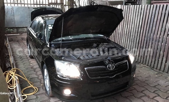 Sayi Sabo Toyota Avensis Black Mota in Yaounde a Babban Kamaru Sayi Sabo Toyota Avensis Black Mota in Yaounde a Babban Kamaru