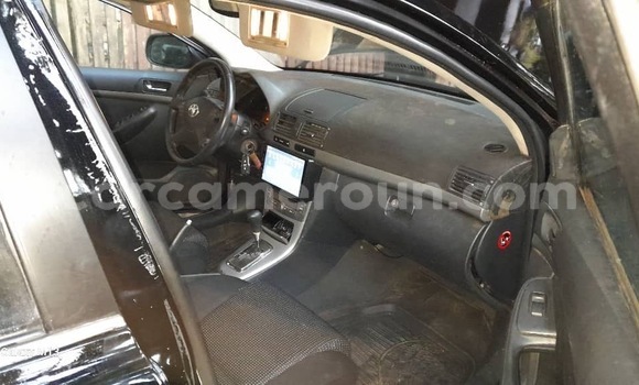 Sayi Sabo Toyota Avensis Black Mota in Yaounde a Babban Kamaru Sayi Sabo Toyota Avensis Black Mota in Yaounde a Babban Kamaru