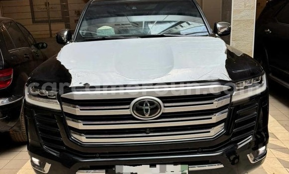Buy Used Toyota Land Cruiser Black Car in Yaounde in Central Cameroon