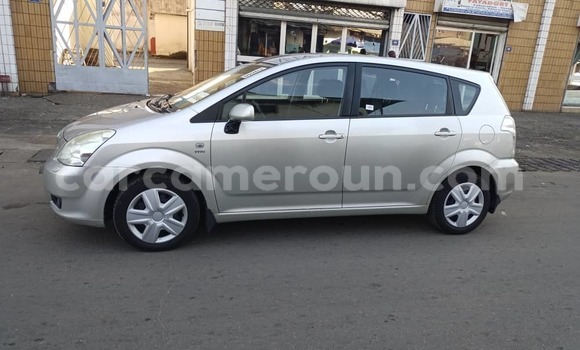 Buy Used Toyota Corolla Verso Silver Car in Douala in Littoral Cameroon Buy Used Toyota Corolla Verso Silver Car in Douala in Littoral Cameroon