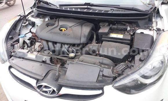 Buy Used Hyundai Elantra White Car in Douala in Littoral Cameroon Buy Used Hyundai Elantra White Car in Douala in Littoral Cameroon