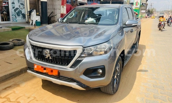 Buy Used Peugeot Traveller Brown Car in Douala in Littoral Cameroon Buy Used Peugeot Traveller Brown Car in Douala in Littoral Cameroon