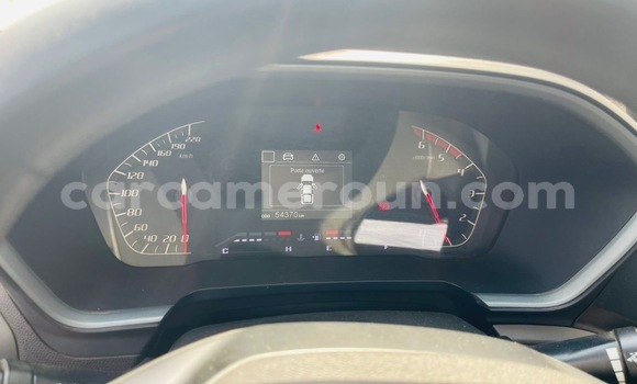 Sayi Na hannu Peugeot Traveller Brown Mota in Douala a Ƙasar Kamaru Sayi Na hannu Peugeot Traveller Brown Mota in Douala a Ƙasar Kamaru