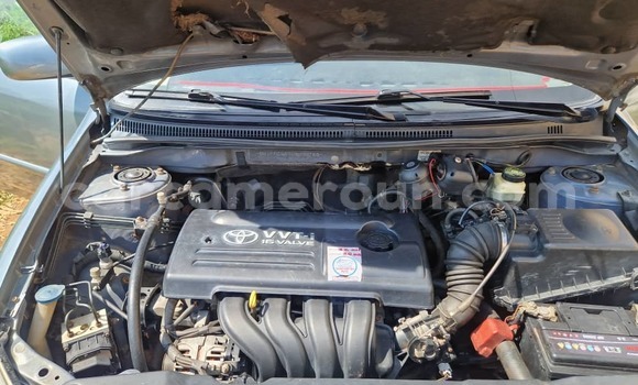 Sayi Na hannu Toyota Corolla Azurfa Mota in Yaounde a Babban Kamaru Sayi Na hannu Toyota Corolla Azurfa Mota in Yaounde a Babban Kamaru