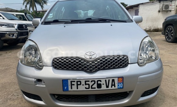 Acheter Import Voiture Toyota Yaris Gris à Douala, Littoral Cameroon