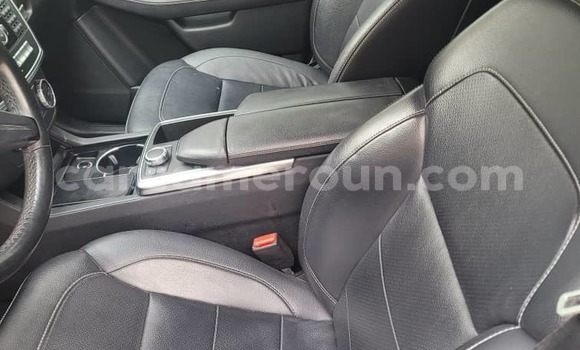 Sayi Sabo Mercedes‒Benz ML–Class Black Mota in Douala a Ƙasar Kamaru Sayi Sabo Mercedes‒Benz ML–Class Black Mota in Douala a Ƙasar Kamaru