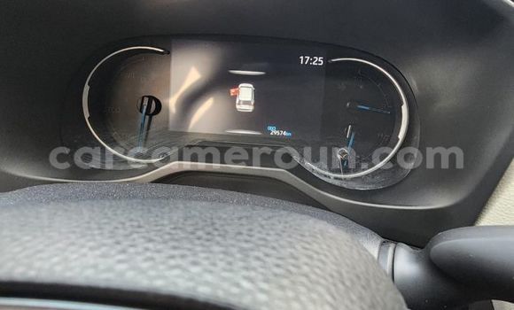 Sayi Na hannu Toyota RAV4 Red Mota in Douala a Ƙasar Kamaru Sayi Na hannu Toyota RAV4 Red Mota in Douala a Ƙasar Kamaru