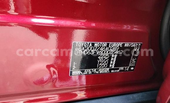 Sayi Na hannu Toyota RAV4 Red Mota in Douala a Ƙasar Kamaru Sayi Na hannu Toyota RAV4 Red Mota in Douala a Ƙasar Kamaru