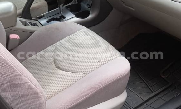 Sayi Sabo Toyota RAV4 Sauran Mota in Douala a Ƙasar Kamaru Sayi Sabo Toyota RAV4 Sauran Mota in Douala a Ƙasar Kamaru