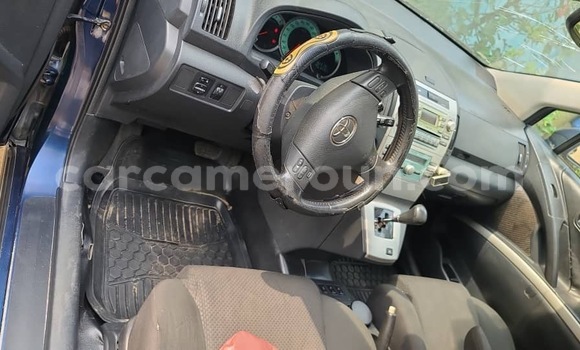 Acheter Neuf Voiture Toyota Corolla Verso Bleu à Douala, Littoral Cameroon Acheter Neuf Voiture Toyota Corolla Verso Bleu à Douala, Littoral Cameroon