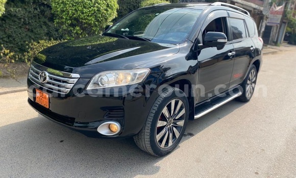 Sayi Sabo Toyota Vanguard Black Mota in Douala a Ƙasar Kamaru Sayi Sabo Toyota Vanguard Black Mota in Douala a Ƙasar Kamaru