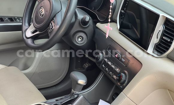 Sayi Na hannu Kia Sportage Blue Mota in Douala a Ƙasar Kamaru Sayi Na hannu Kia Sportage Blue Mota in Douala a Ƙasar Kamaru