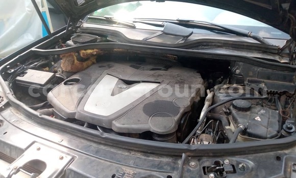 Acheter Occasion Voiture Mercedes‒Benz ML–Class Noir à Douala, Littoral Cameroon Acheter Occasion Voiture Mercedes‒Benz ML–Class Noir à Douala, Littoral Cameroon