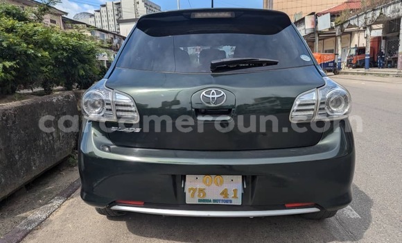 Sayi Na hannu Toyota Blade Sauran Mota in Douala a Ƙasar Kamaru Sayi Na hannu Toyota Blade Sauran Mota in Douala a Ƙasar Kamaru