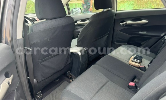 Sayi Sabo Toyota Auris Sauran Mota in Douala a Ƙasar Kamaru Sayi Sabo Toyota Auris Sauran Mota in Douala a Ƙasar Kamaru