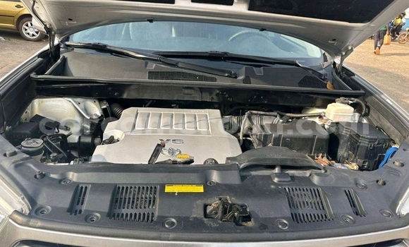 Buy Import Toyota Highlander Silver Car in Douala in Littoral Cameroon Buy Import Toyota Highlander Silver Car in Douala in Littoral Cameroon