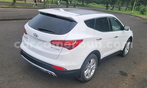 Acheter Neuf Voiture Hyundai Santa Fe Blanc à Douala, Littoral Cameroon Acheter Neuf Voiture Hyundai Santa Fe Blanc à Douala, Littoral Cameroon