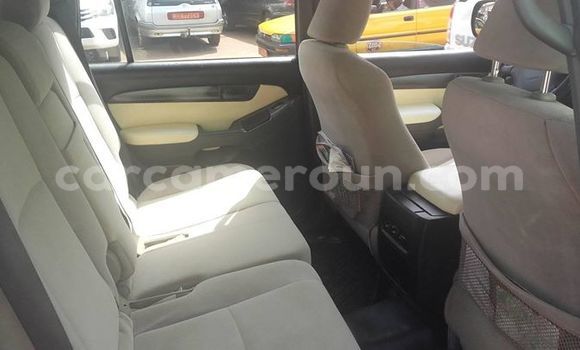 Sayi Na hannu Toyota Land Cruiser Prado Black Mota in Yaounde a Babban Kamaru Sayi Na hannu Toyota Land Cruiser Prado Black Mota in Yaounde a Babban Kamaru