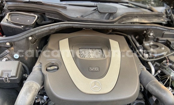 Sayi Imported Mercedes‒Benz ML–Class Black Mota in Douala a Ƙasar Kamaru Sayi Imported Mercedes‒Benz ML–Class Black Mota in Douala a Ƙasar Kamaru