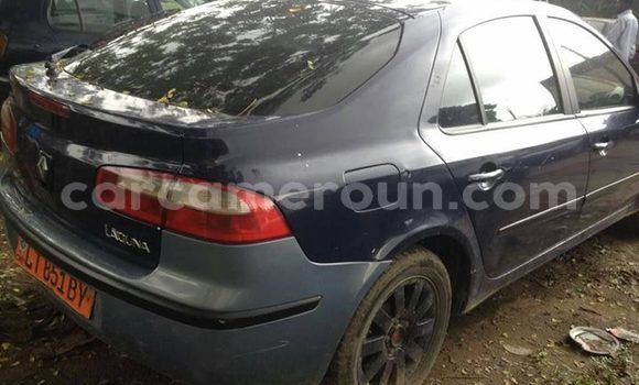 Sayi Na hannu Renault Laguna Blue Mota in Douala a Ƙasar Kamaru