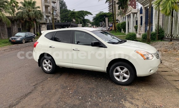 Sayi Sabo Nissan Rogue White Mota in Douala a Ƙasar Kamaru Sayi Sabo Nissan Rogue White Mota in Douala a Ƙasar Kamaru