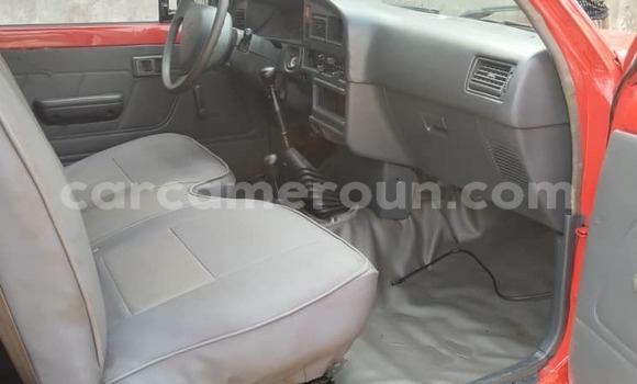 Acheter Occasion Voiture Toyota Hilux Rouge à Douala, Littoral Cameroon