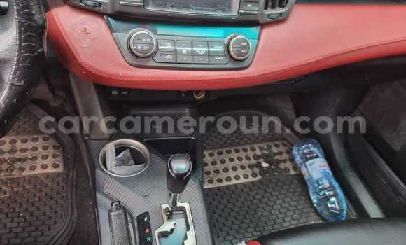 Sayi Na hannu Toyota RAV4 Azurfa Mota in Yaounde a Babban Kamaru Sayi Na hannu Toyota RAV4 Azurfa Mota in Yaounde a Babban Kamaru