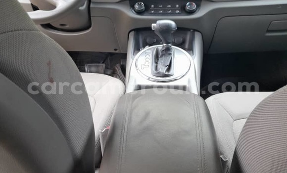 Acheter Occasion Voiture Kia Sportage Bleu à Douala, Littoral Cameroon Acheter Occasion Voiture Kia Sportage Bleu à Douala, Littoral Cameroon