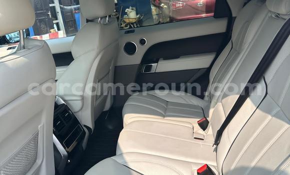 Sayi Na hannu Range Rover Range Rover Black Mota in Douala a Ƙasar Kamaru Sayi Na hannu Range Rover Range Rover Black Mota in Douala a Ƙasar Kamaru