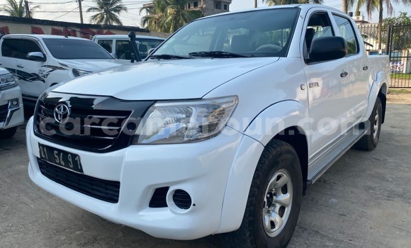 Acheter Occasion Voiture Toyota Hilux Blanc à Douala, Littoral Cameroon
