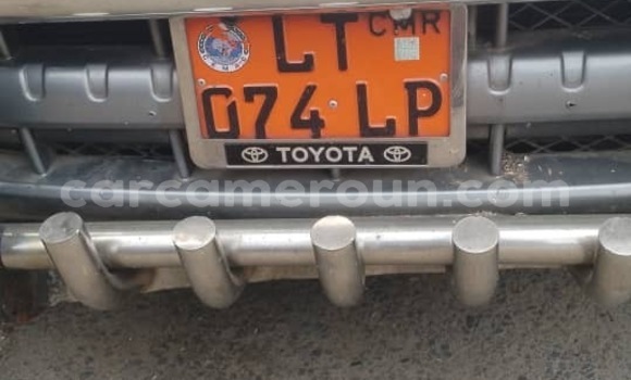 Sayi Na hannu Toyota RAV4 Red Mota in Douala a Ƙasar Kamaru Sayi Na hannu Toyota RAV4 Red Mota in Douala a Ƙasar Kamaru