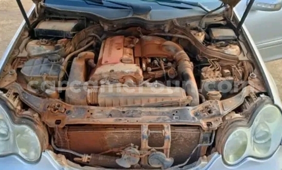 Acheter Occasion Voiture Mercedes Viano Gris à Yaoundé, Central Cameroon Acheter Occasion Voiture Mercedes Viano Gris à Yaoundé, Central Cameroon