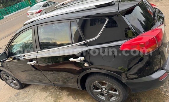 Sayi Na hannu Toyota RAV4 Black Mota in Douala a Ƙasar Kamaru Sayi Na hannu Toyota RAV4 Black Mota in Douala a Ƙasar Kamaru