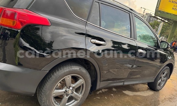 Sayi Na hannu Toyota RAV4 Black Mota in Douala a Ƙasar Kamaru Sayi Na hannu Toyota RAV4 Black Mota in Douala a Ƙasar Kamaru