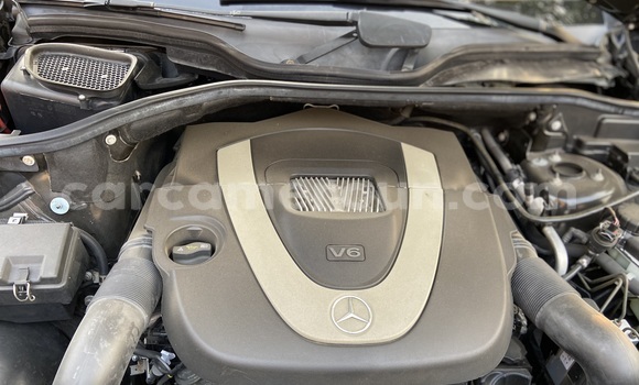 Sayi Imported Mercedes‒Benz ML–Class Black Mota in Douala a Ƙasar Kamaru Sayi Imported Mercedes‒Benz ML–Class Black Mota in Douala a Ƙasar Kamaru