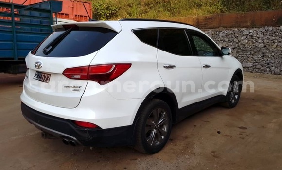 Sayi Sabo Hyundai Santa Fe White Mota in Yaounde a Babban Kamaru Sayi Sabo Hyundai Santa Fe White Mota in Yaounde a Babban Kamaru