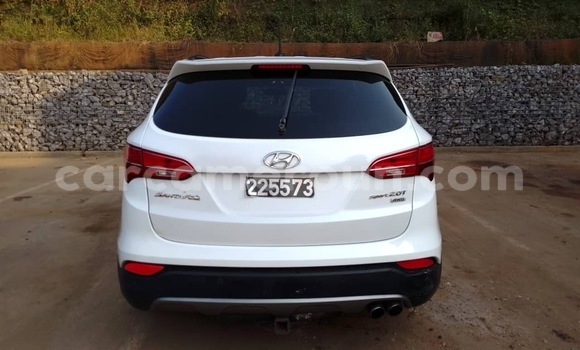 Sayi Sabo Hyundai Santa Fe White Mota in Yaounde a Babban Kamaru Sayi Sabo Hyundai Santa Fe White Mota in Yaounde a Babban Kamaru