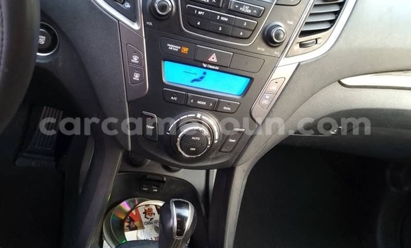 Sayi Sabo Hyundai Santa Fe White Mota in Yaounde a Babban Kamaru Sayi Sabo Hyundai Santa Fe White Mota in Yaounde a Babban Kamaru